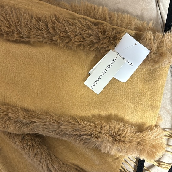 Faux Fur ,85% Wool & 5%Cashmere Blend Scarf-Adrienne Landau -Light weight-Camel - Picture 7 of 12